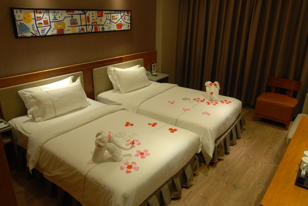 Insail Hotel Zhuhai Exteriör bild